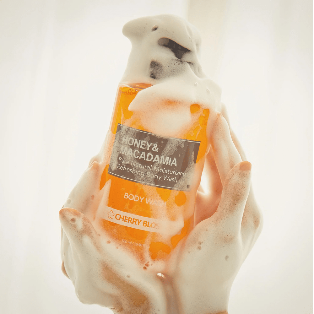 Kundal Honey & Macadamia Pure Natural Moisturizing Refreshing Body Wash White Musk 500 ml