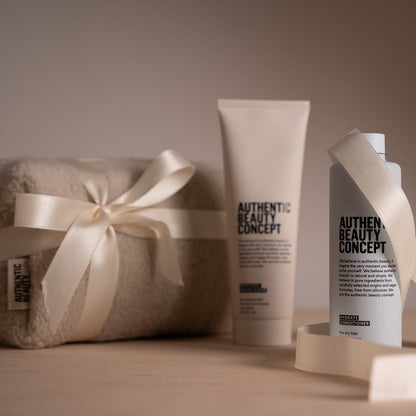 Authentic Beauty Concept Hydrate Giftset + Scrub