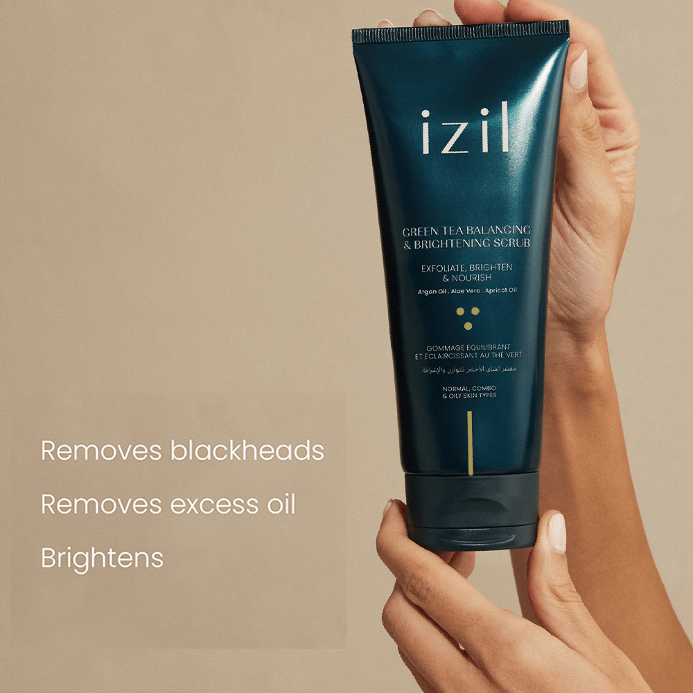 Izil Beauty Green Tea Balancing &amp; Brightening Scrub 220g