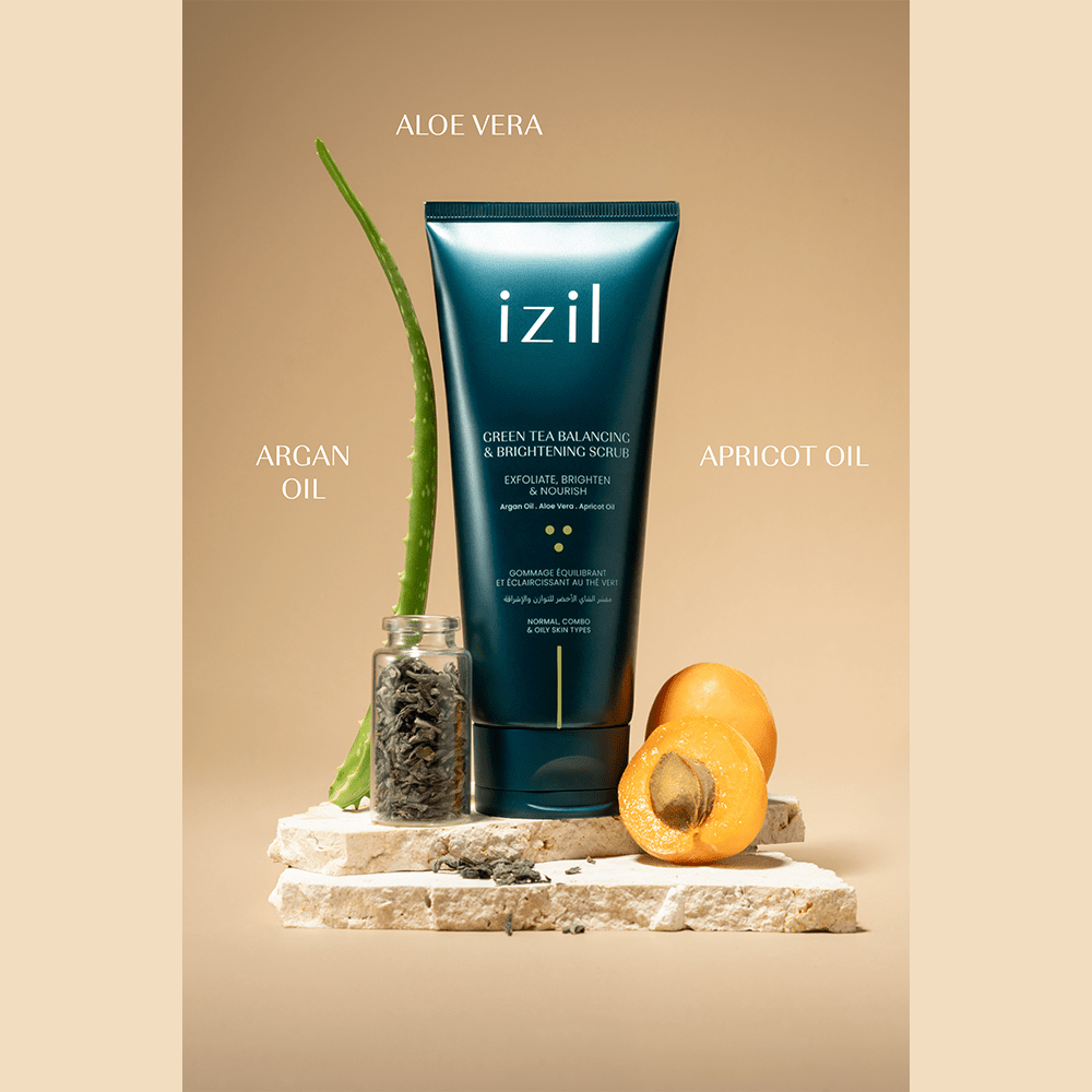 Izil Beauty Green Tea Balancing &amp; Brightening Scrub 220g