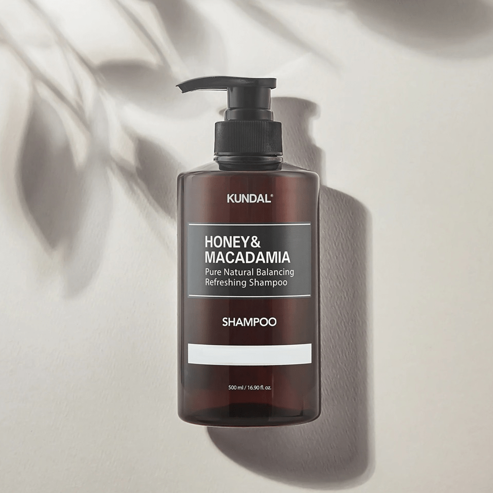 Kundal Honey &amp; Macadamia Pure Natural Balancing Refreshing Shampoo Cherry Blossom 500 ml